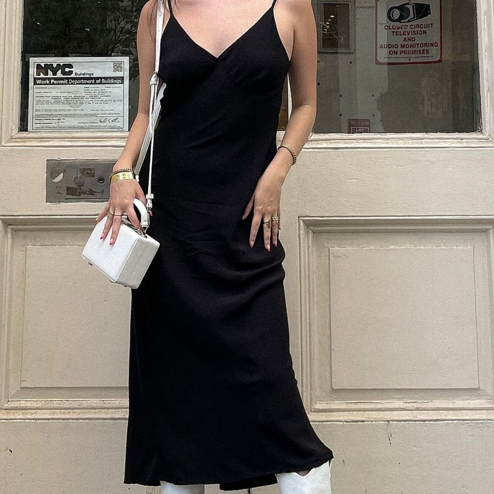 LAST CHANCE La causa black slip dress